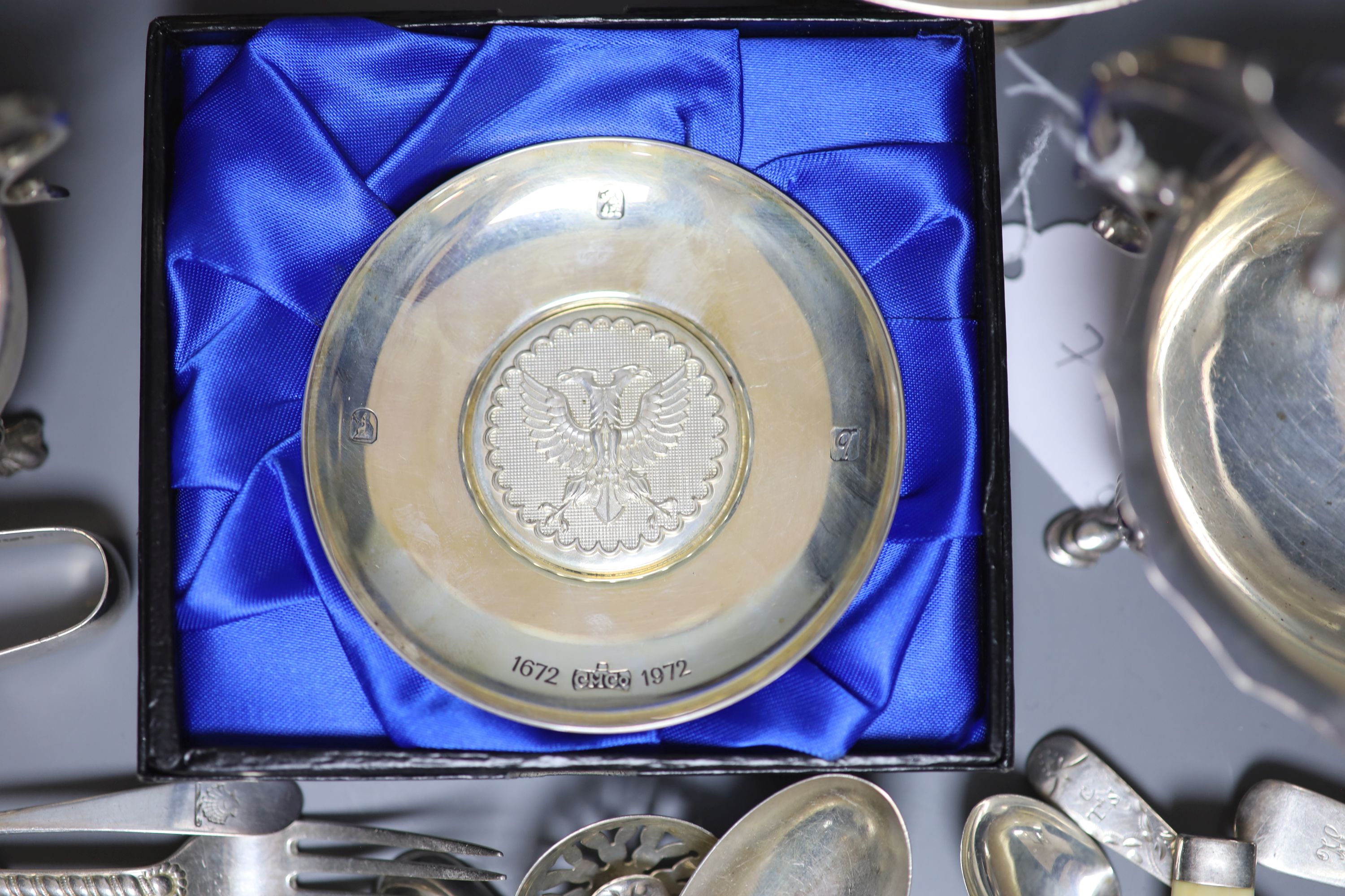 Two George V sauceboats, a pair of George III silver salts, a later sparrow beak cream jug and sundry small silverwares including flatware